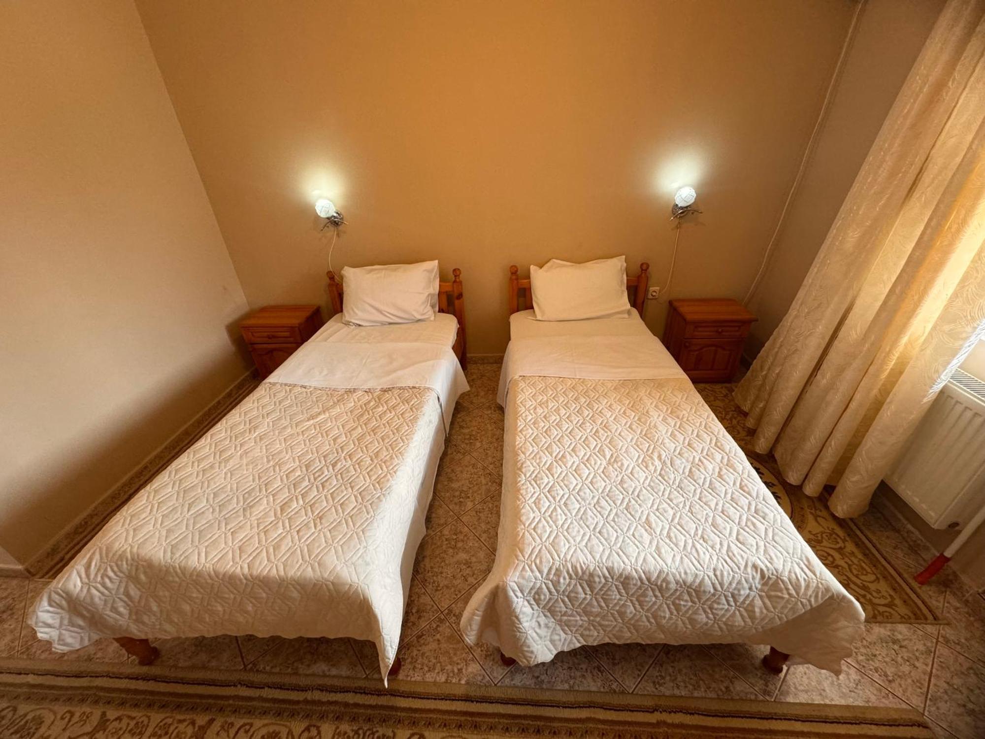 Motel International Берковиця Екстер'єр фото
