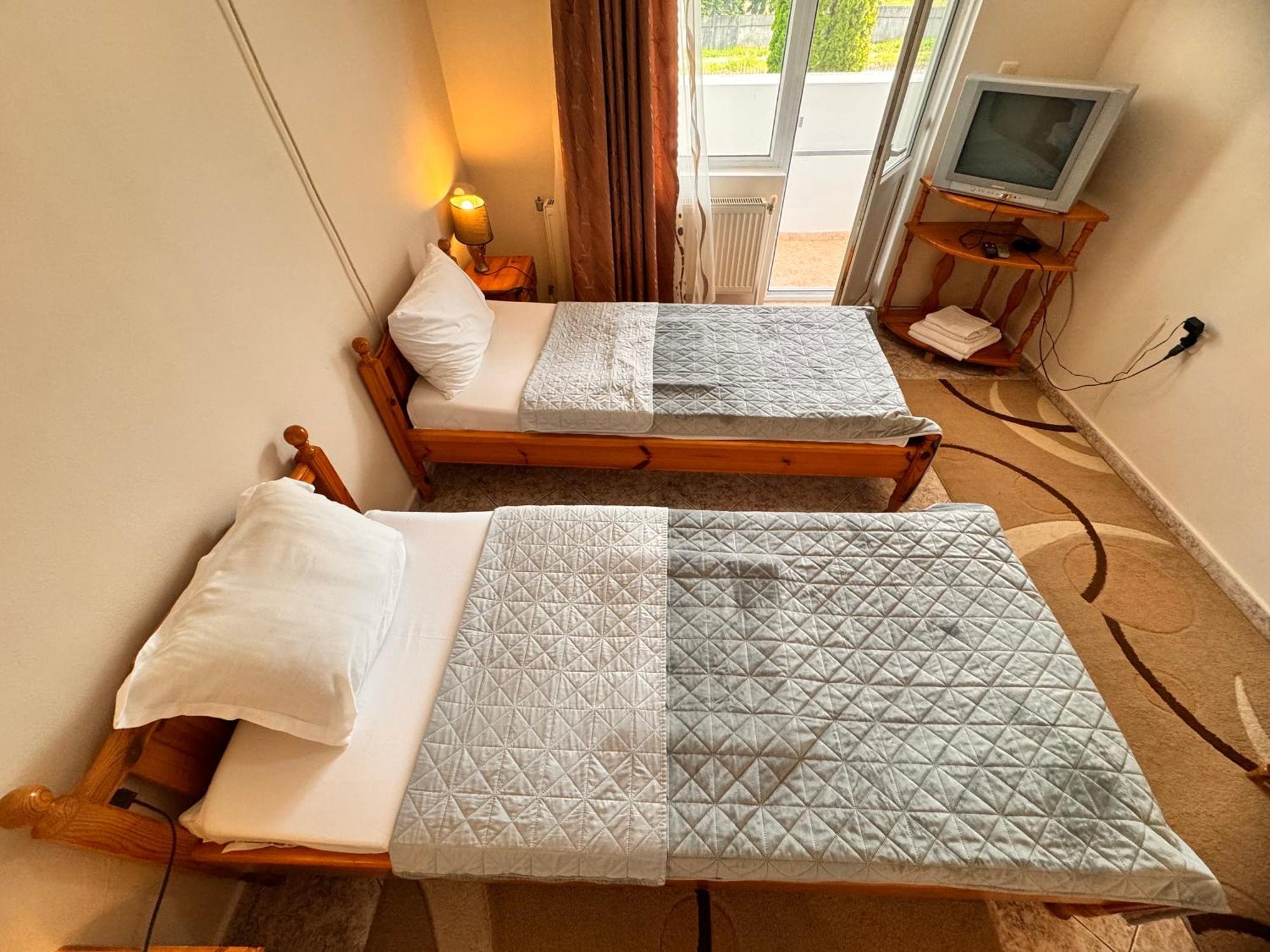 Motel International Берковиця Екстер'єр фото